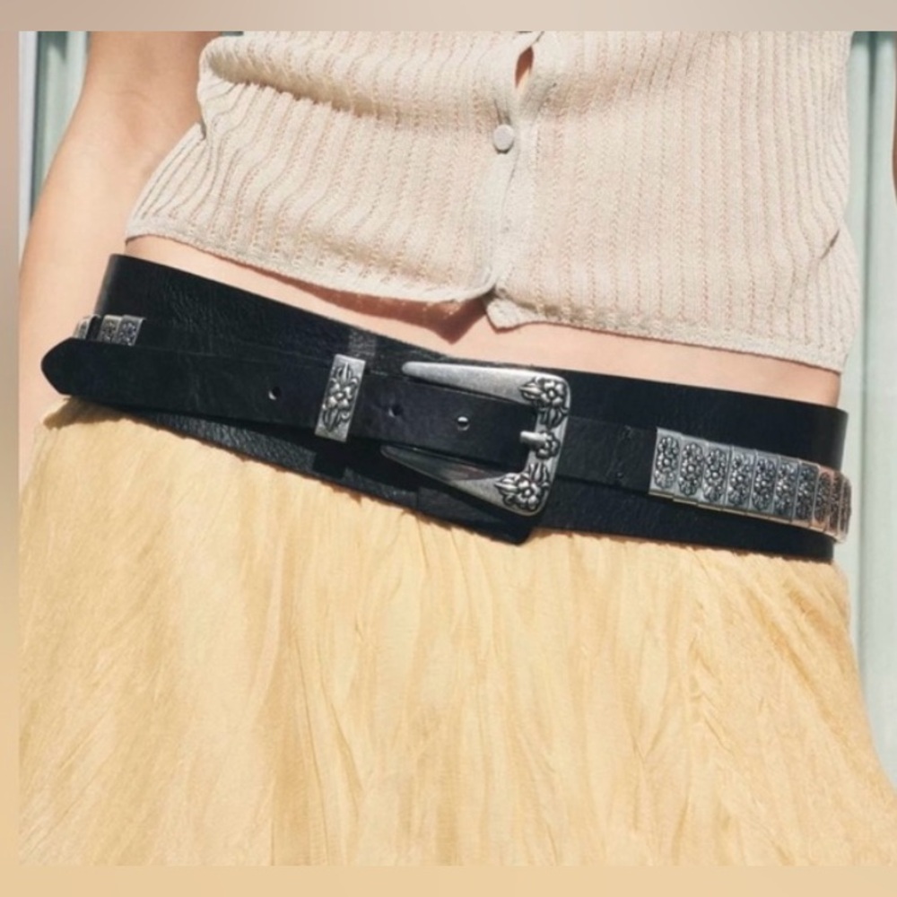 ZARA LEATHER BELT WITH METAL PIECES
Color : black *  Size : 32 (US 32)
